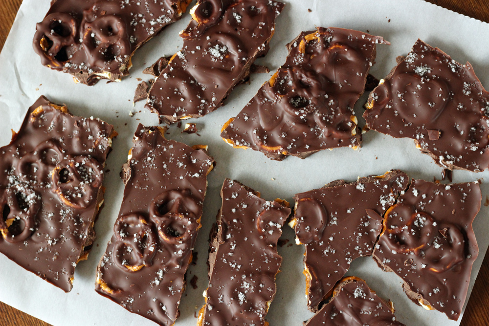 chocolate pretzel bark sea salt