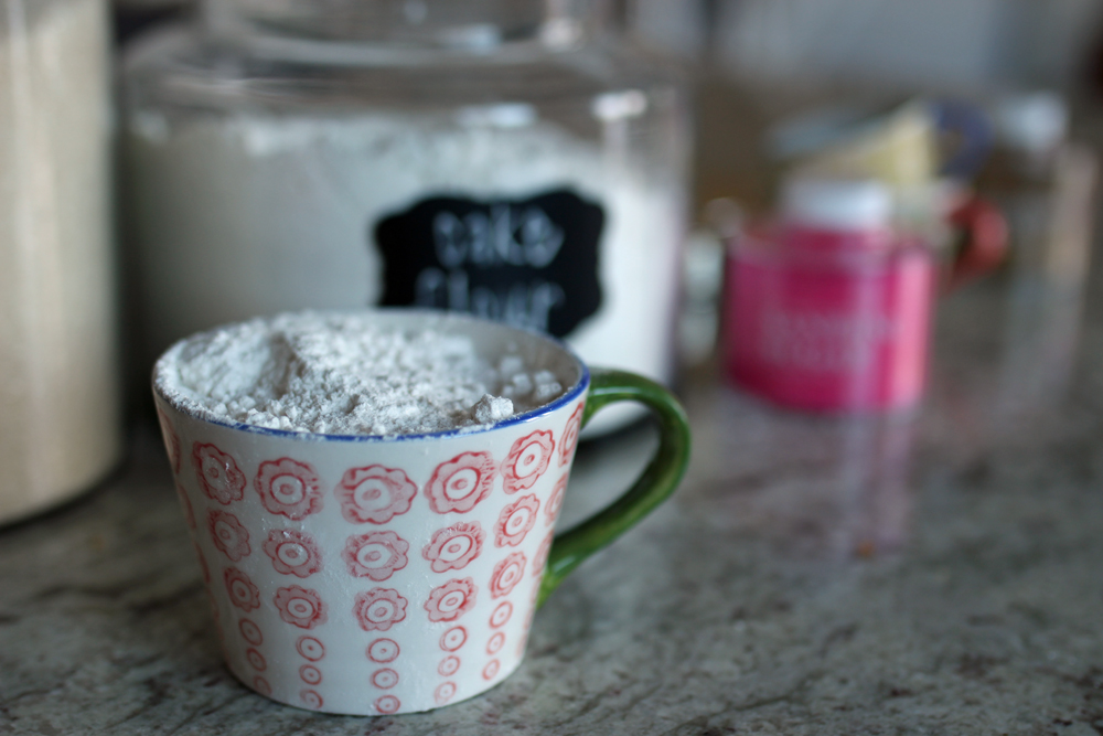 vanilla bean raspberry cupcakes