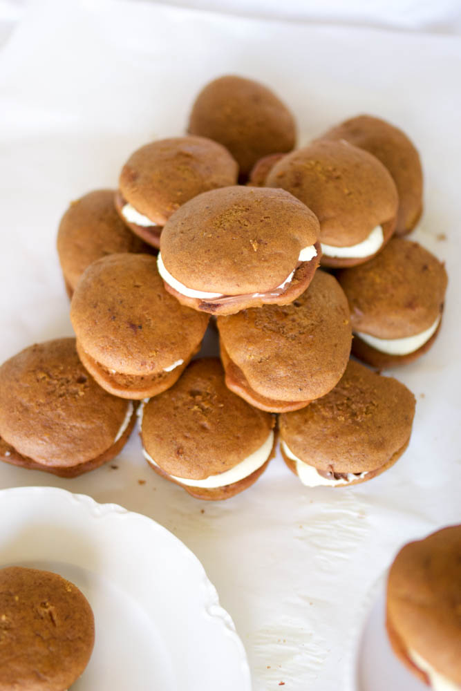 pumpkin whoopie pies