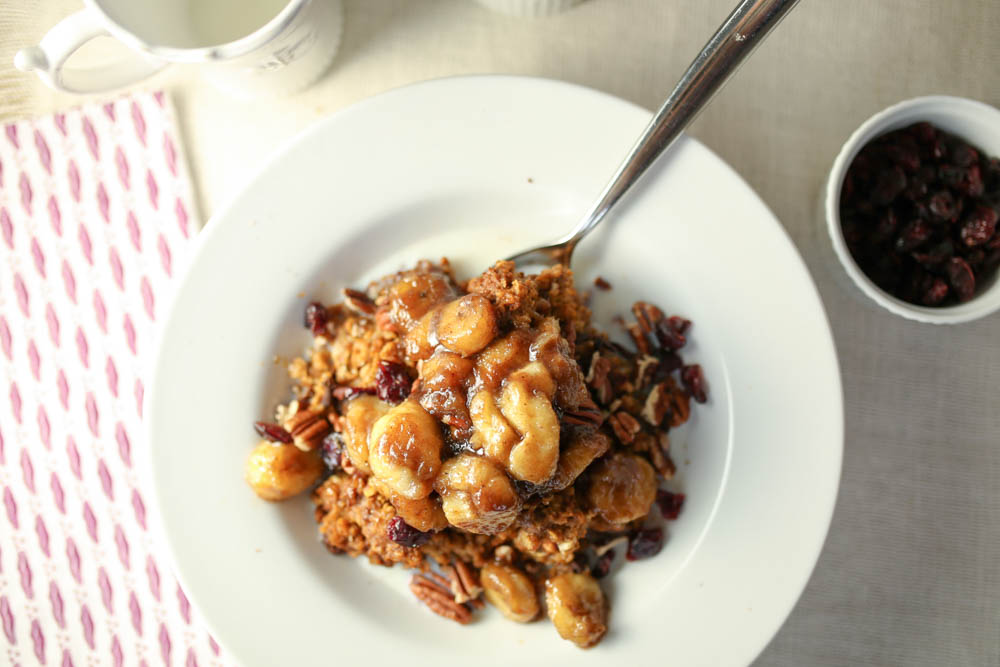 pumpkin pie slowcooker oatmeal with caramelized bananas