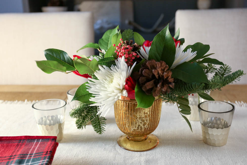 how to make a holiday centerpiece