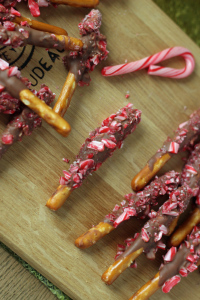 chocolate peppermint pretzel stiicks