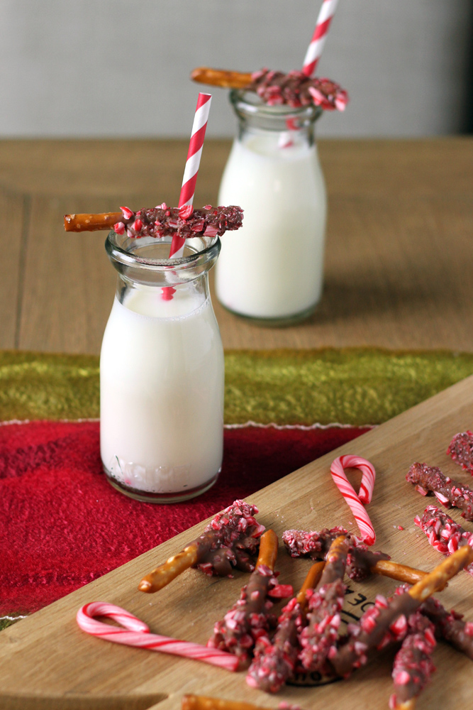 chocolate peppermint pretzel stiicks