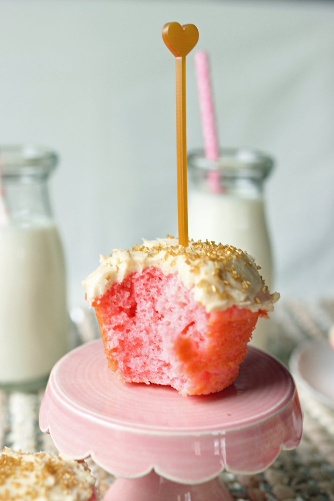 vanilla bean raspberry cupcakes